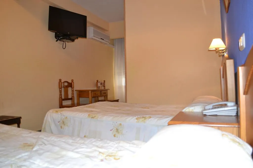 Hostal Al-Qazeres-1