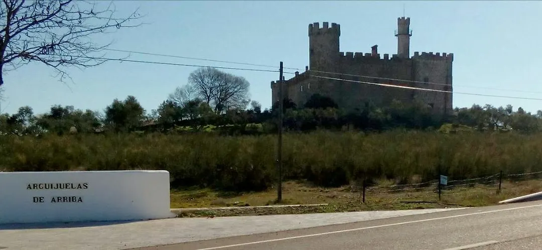 Casa Rural Castillo de Cáceres-1